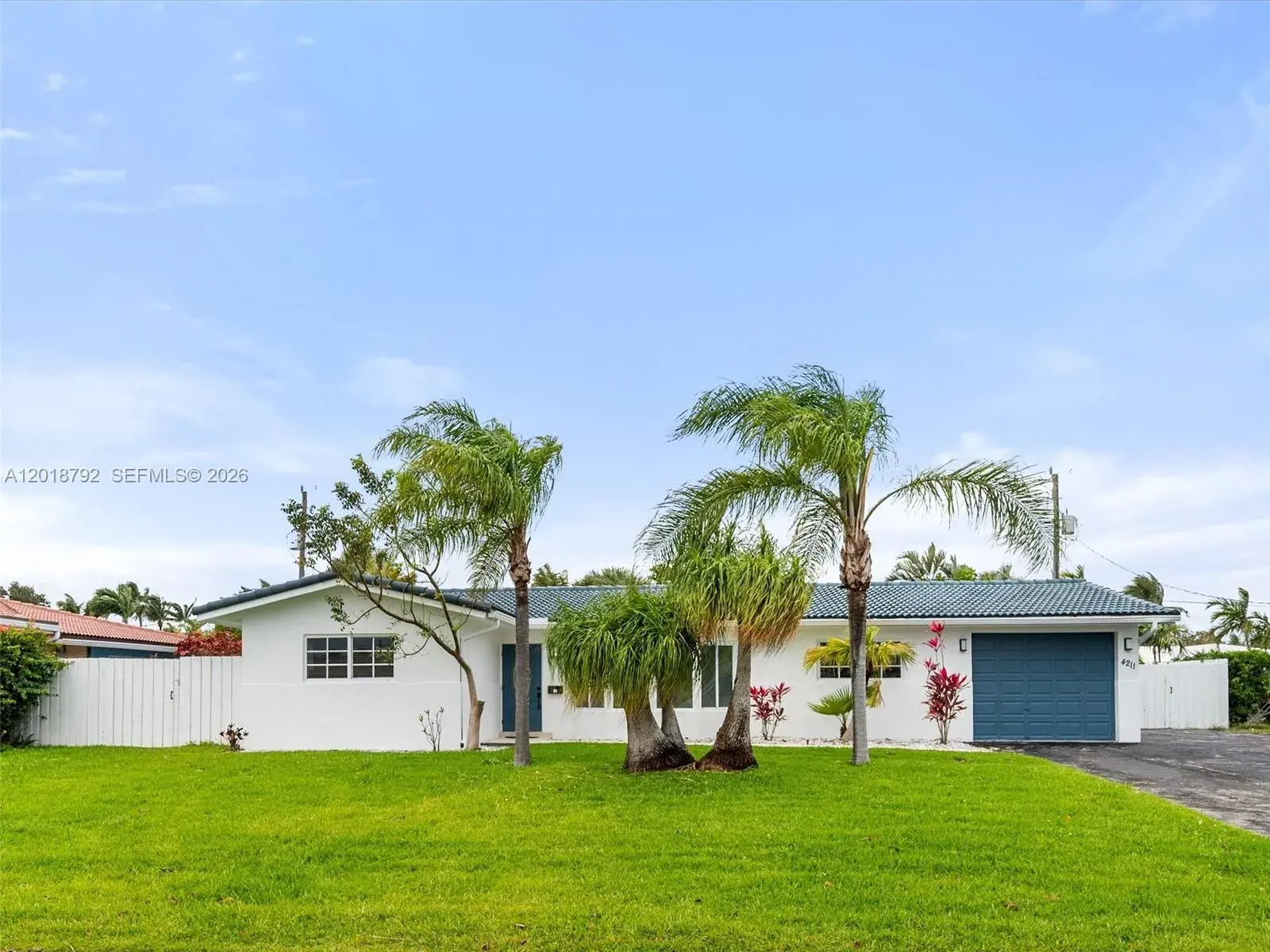 4 bedroom 3 bath Residential for sale at 4211 NE 27th Ave, Lighthouse Point FL 33064