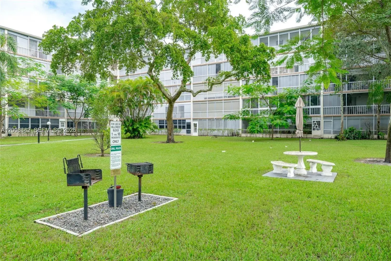 950 Hillcrest Dr # 503, Hollywood FL 33021
