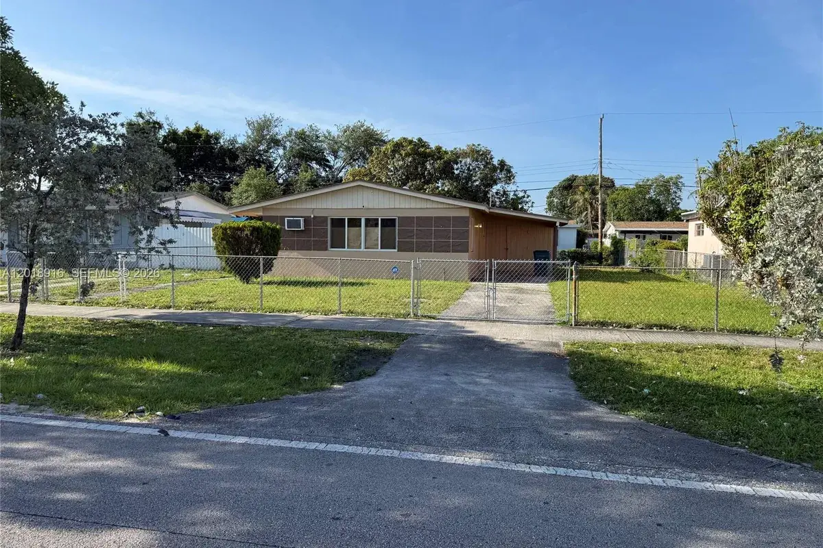 3020 NW 71st St, Miami FL 33147