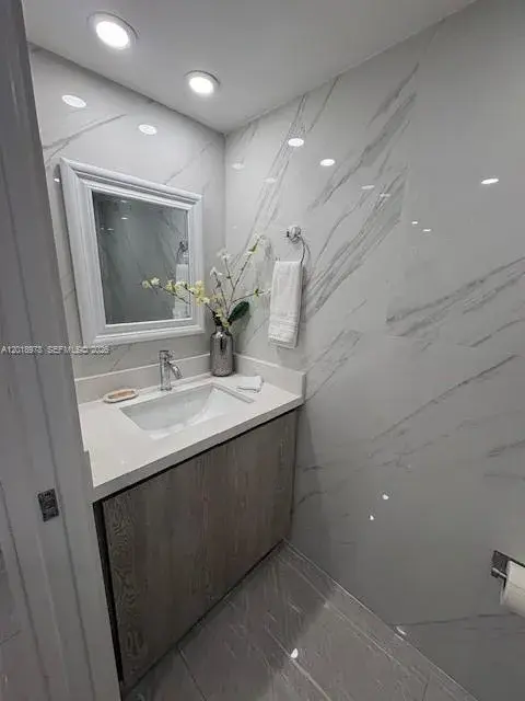 1717 N Bayshore Dr # 1542, Miami FL 33132