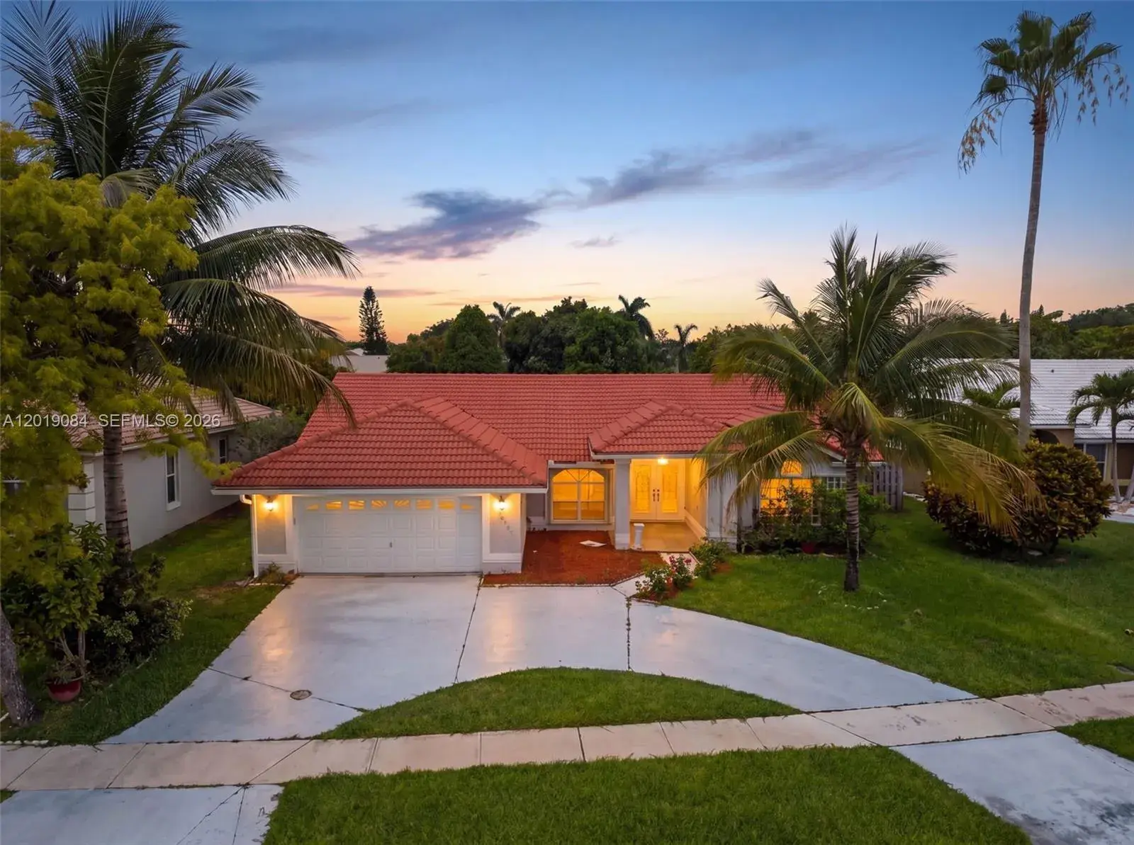 4 bedroom 3 bath Residential for sale at 3462 Harness Cir, Wellington FL 33449