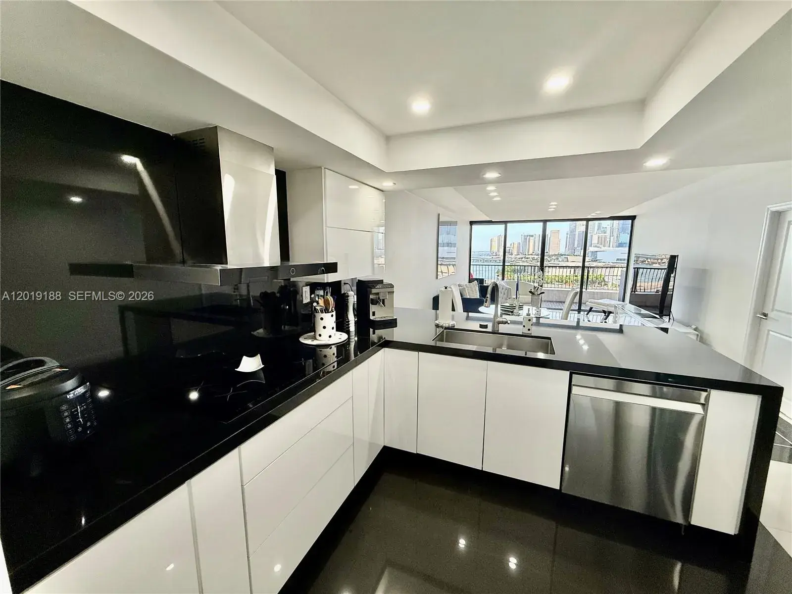555 NE 15th St # 15H, Miami FL 33132