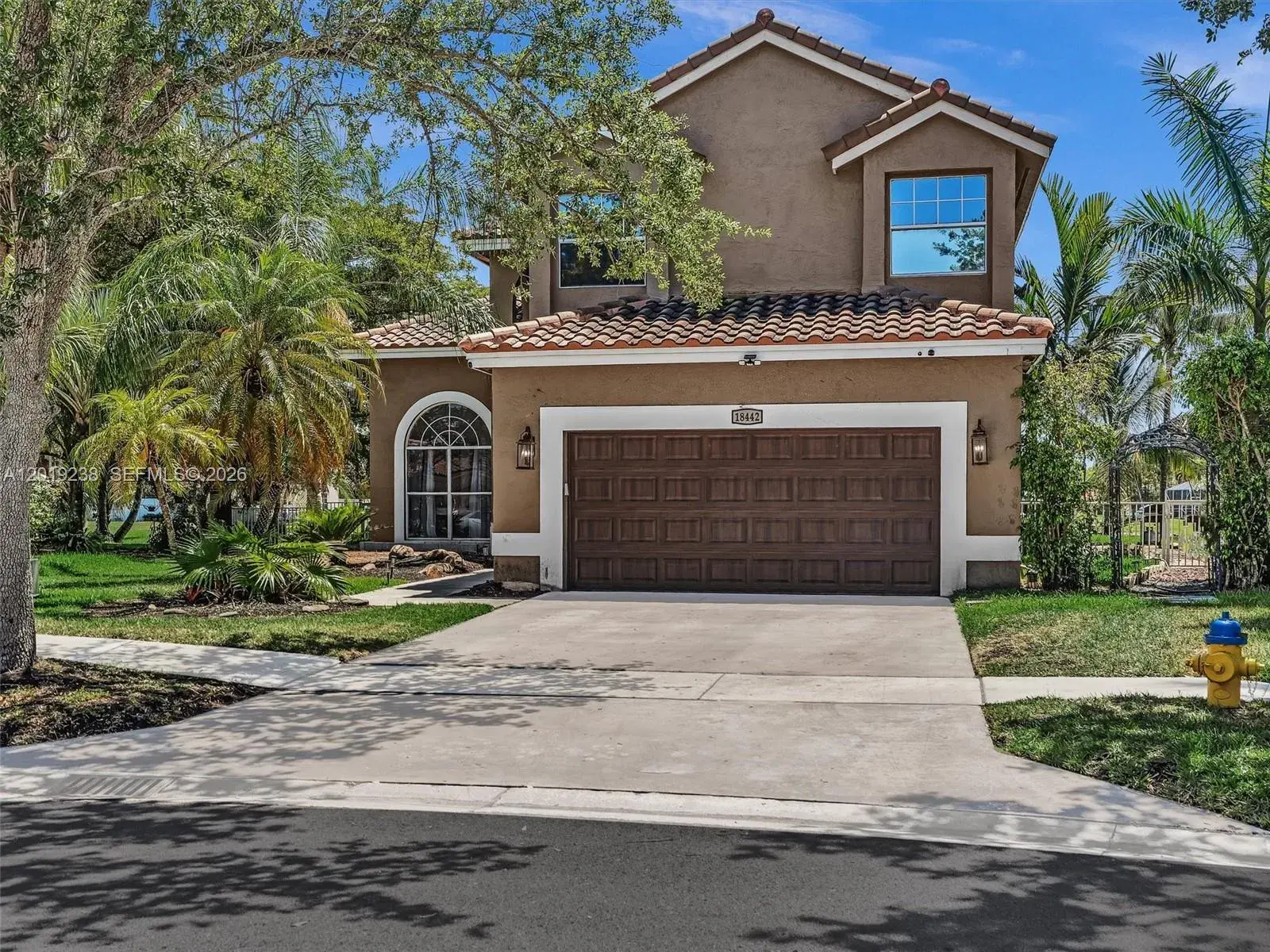 5 bedroom 3 bath Residential for sale at 18442 NW 12th St, Pembroke Pines FL 33029