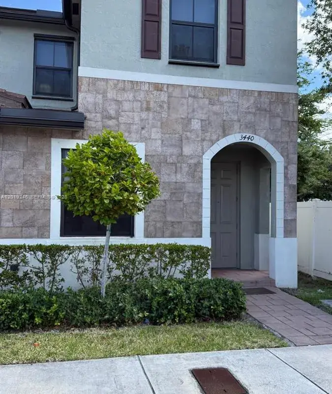 3440 W 111th Pl, Hialeah FL 33018