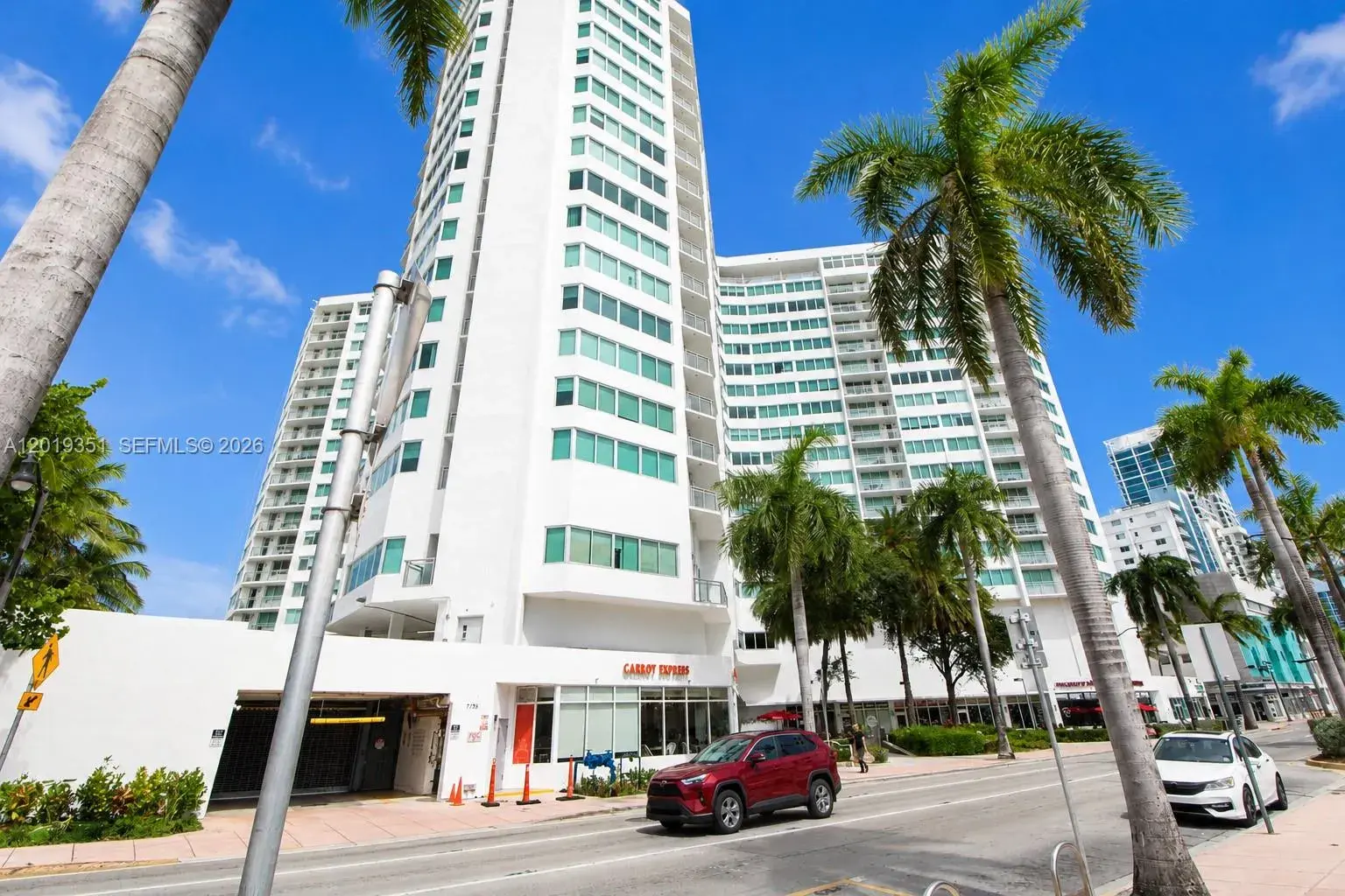 1 bedroom 2 bath Residential for sale at 7135 Collins Ave # 912, Miami Beach FL 33141