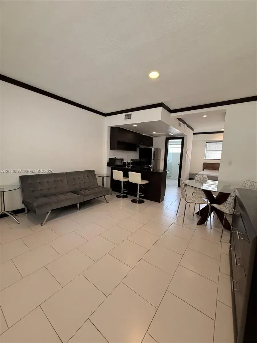 1545 Drexel Ave # 422, Miami Beach FL 33139