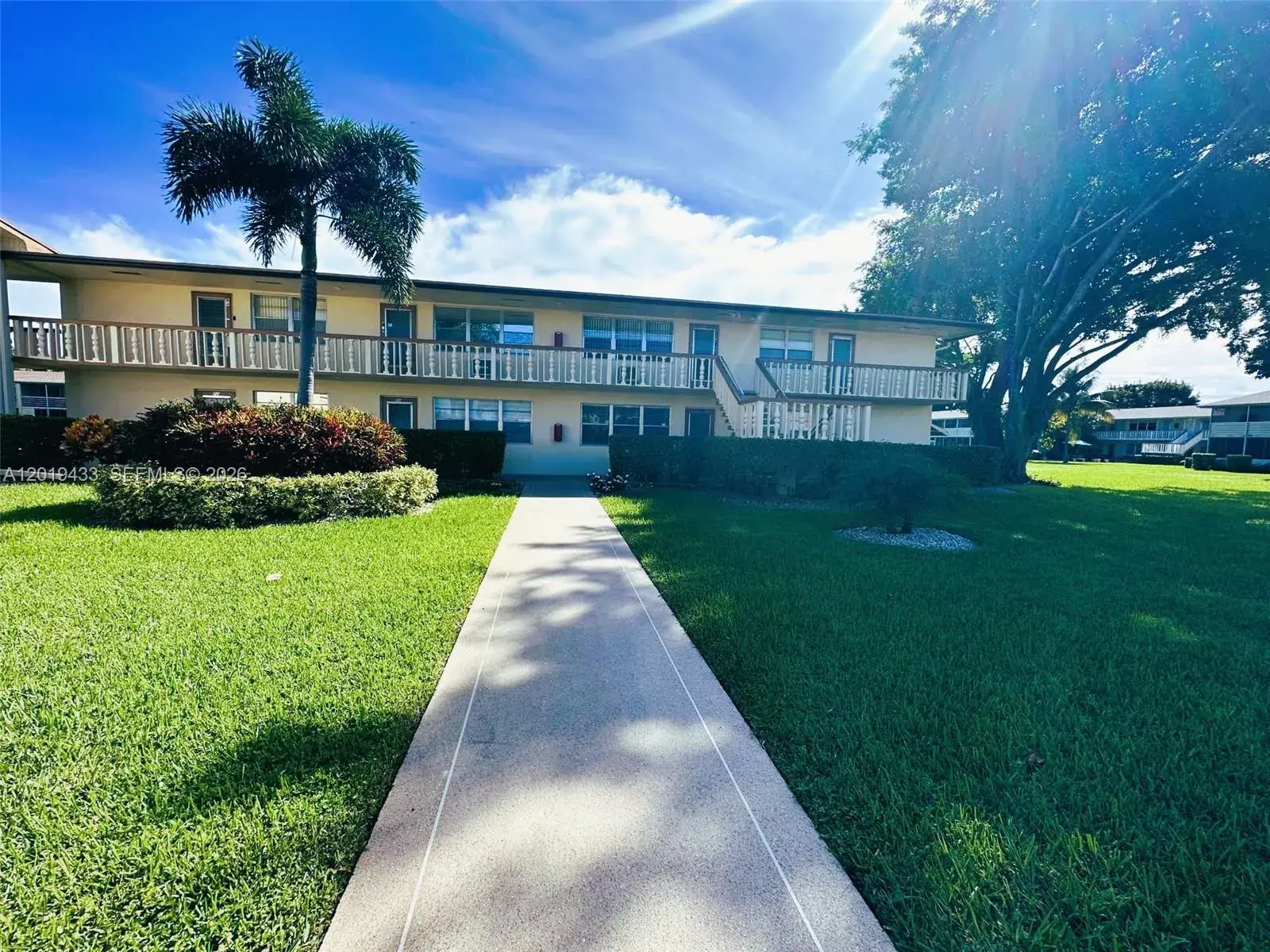 1 bedroom 1 bath Residential for sale at 70 Dorchester D # 70, West Palm Beach FL 33417