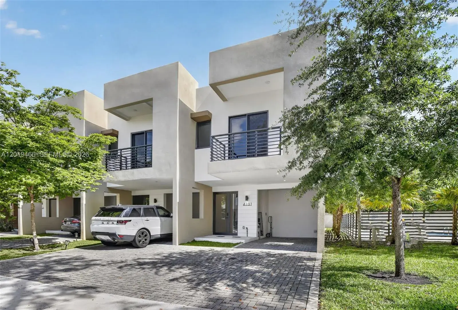 3 bedroom 2 bath Residential for sale at 4101 N Oak Pl, Dania Beach FL 33314