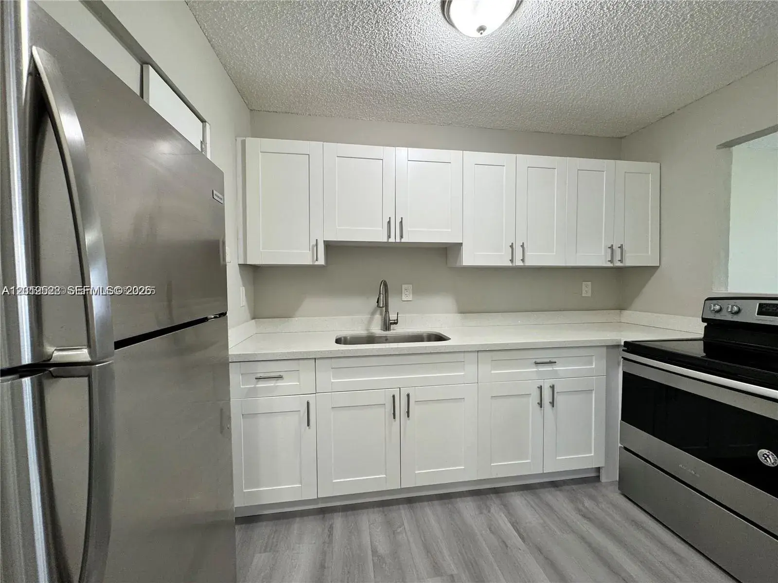 2 bedroom 2 bath Residential Lease for rent at 2237 Taylor St # 6B, Hollywood FL 33020