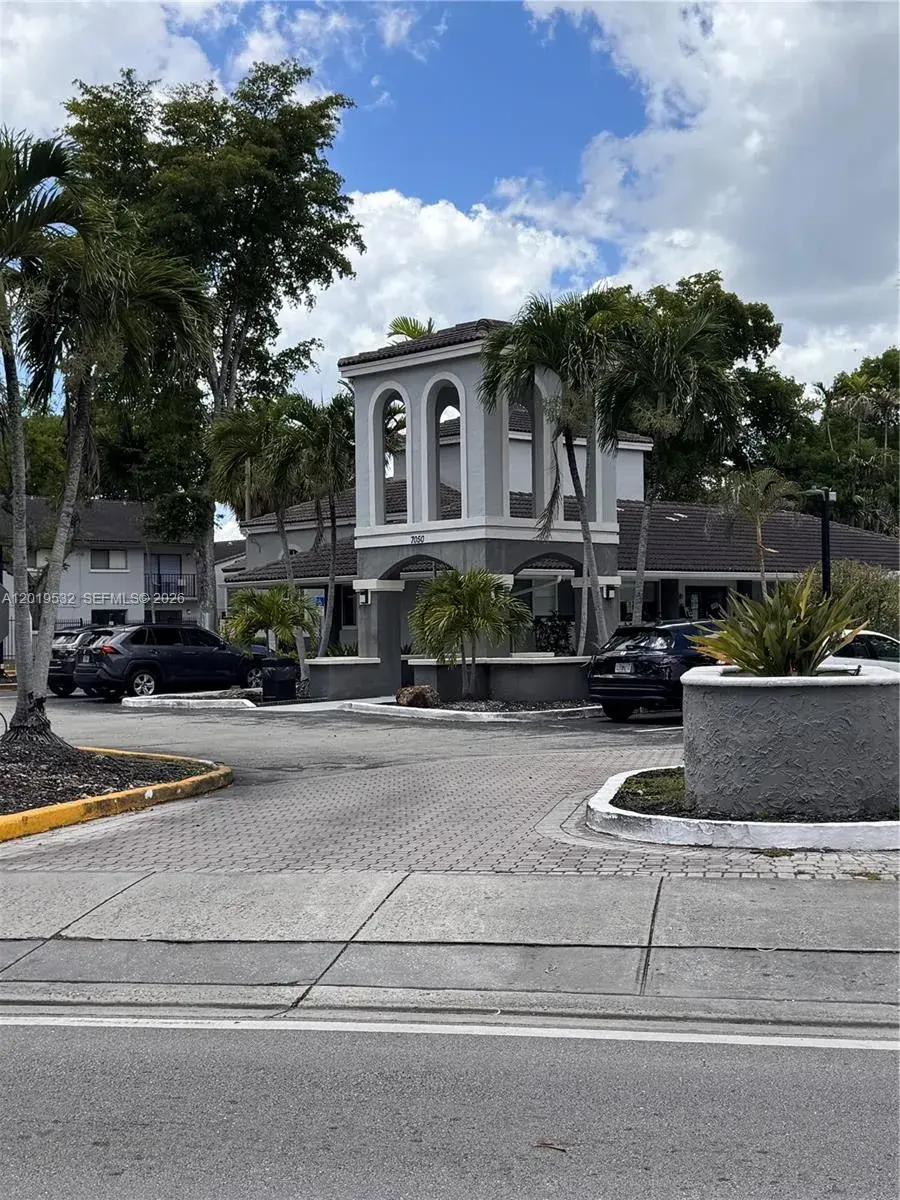 2 bedroom 1 bath Residential for sale at 7115 NW 179th St # 207, Hialeah FL 33015