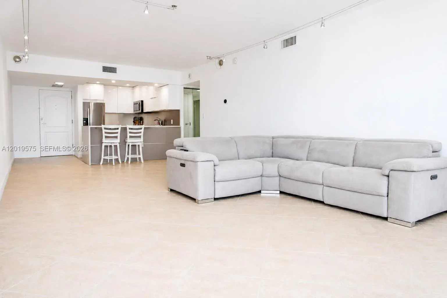 3675 N Country Club Dr # 1903, Aventura FL 33180