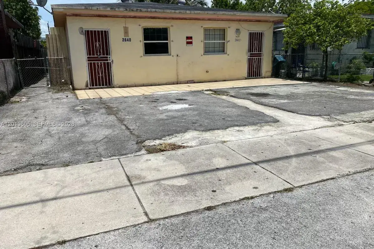 2640 NW 23rd Ct, Miami FL 33142