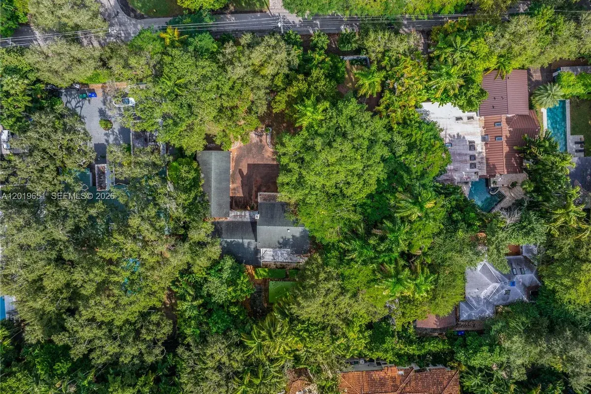 3720 Poinciana Ave, Miami FL 33133