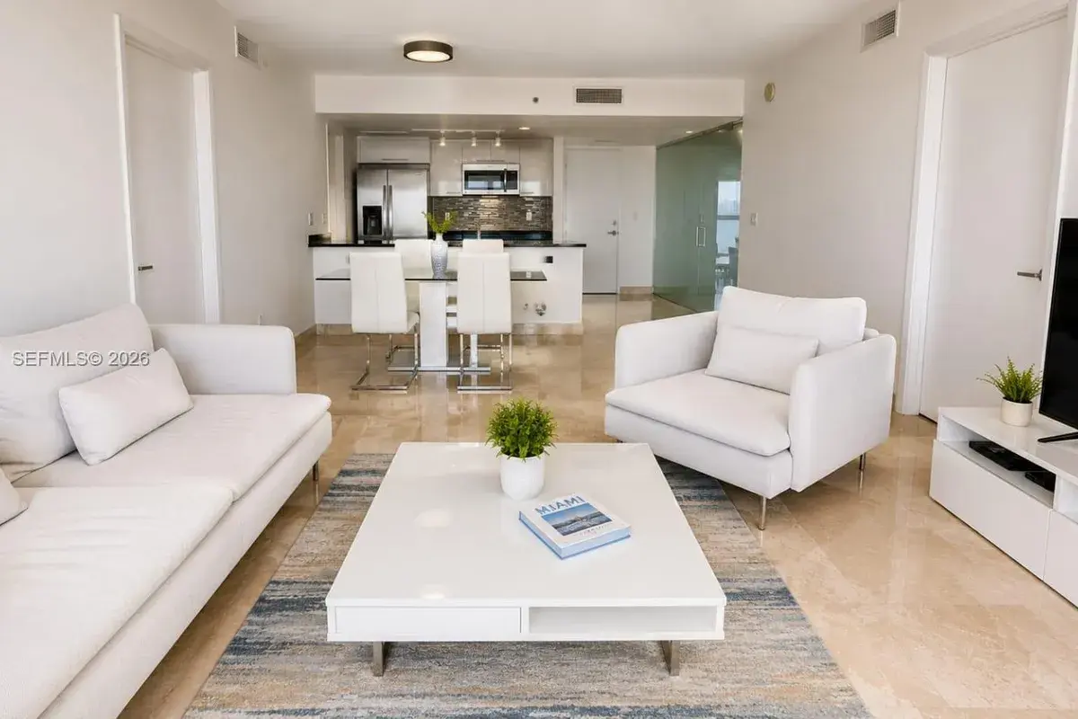 50 Biscayne Blvd # 4106, Miami FL 33132