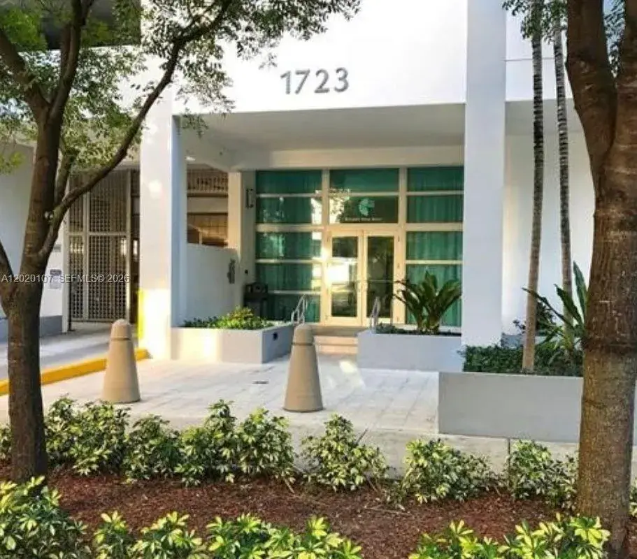 1723 SW 2nd Ave # 704, Miami FL 33129