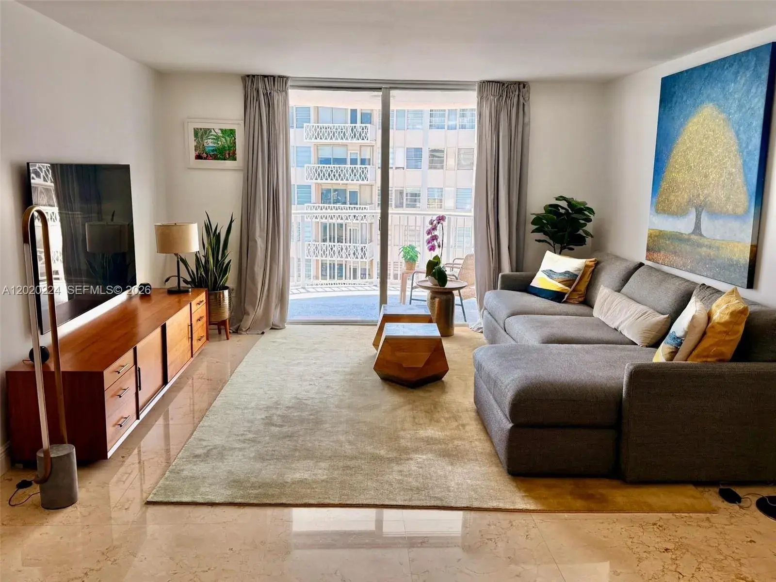 1420 Brickell Bay Dr # 1108B, Miami FL 33131