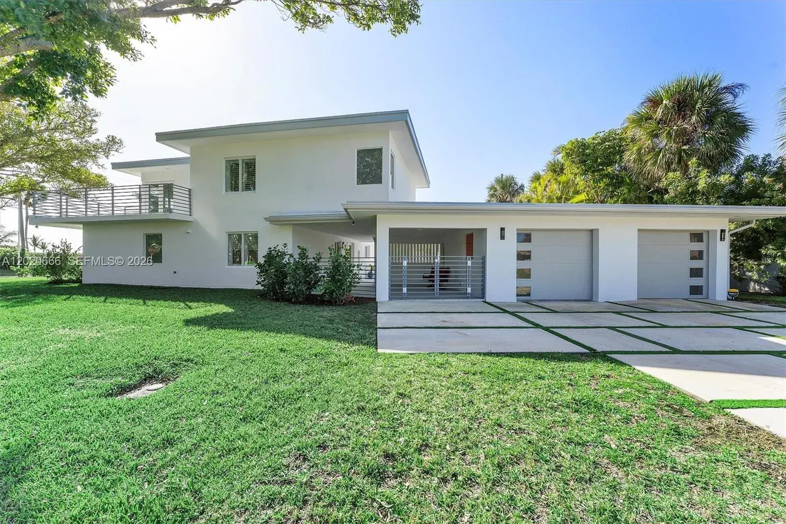 1903 Bay Dr, Pompano Beach FL 33062