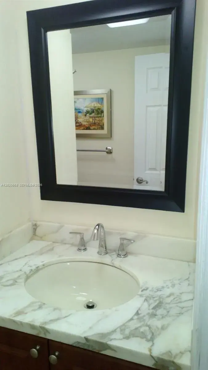1100 NE 1st Ct # 116, Hallandale Beach FL 33009