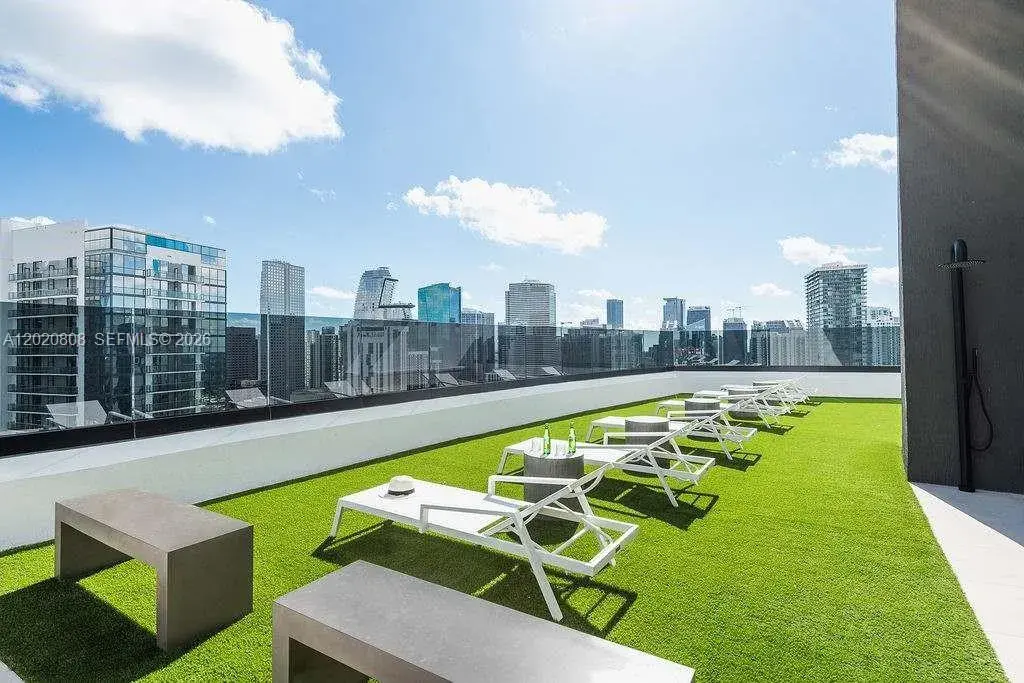 225 N Miami Ave # 2810, Miami FL 33128