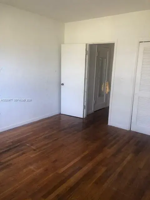 1 bedroom 1 bath Residential Lease for rent at 1016 biarritz # 1, Miami Beach FL 33141