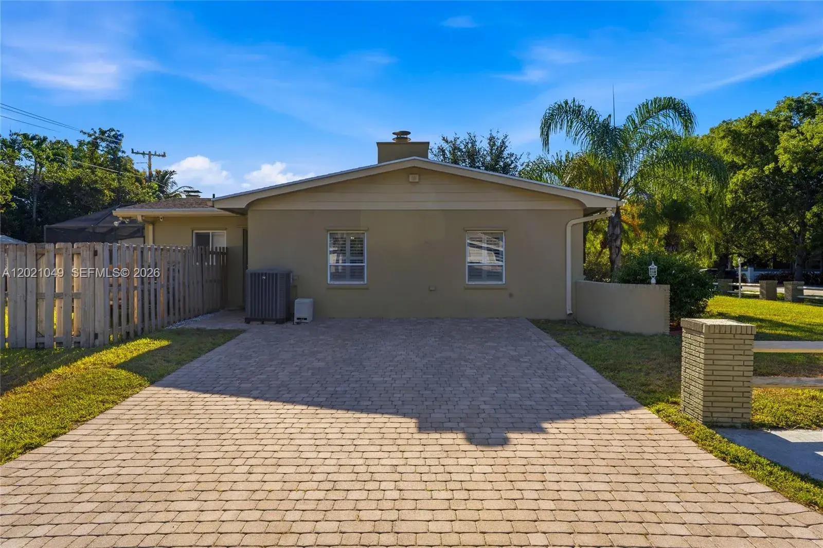 8495 SW 160th St, Palmetto Bay FL 33157