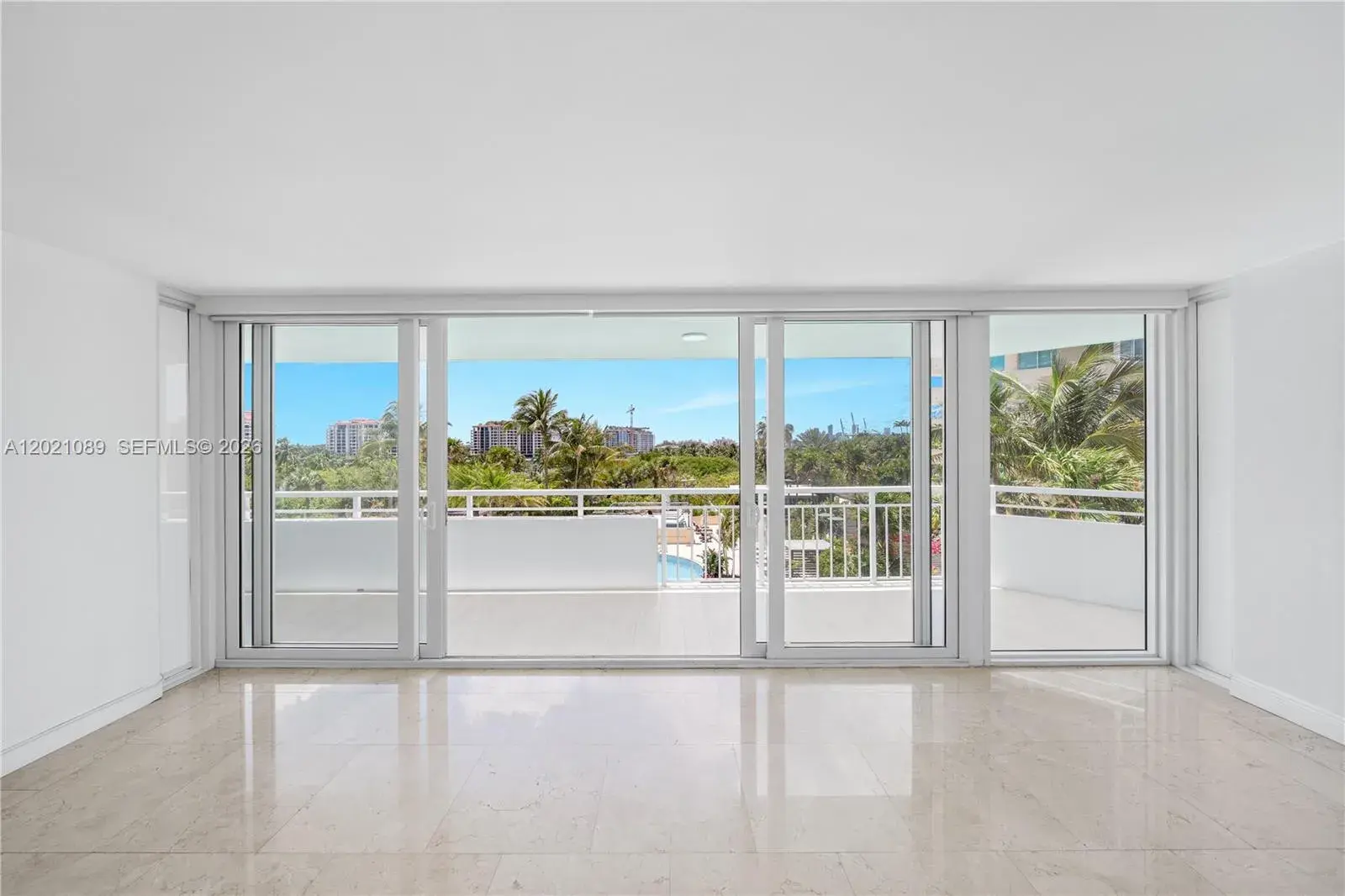 400 S Pointe Dr # 409, Miami Beach FL 33139