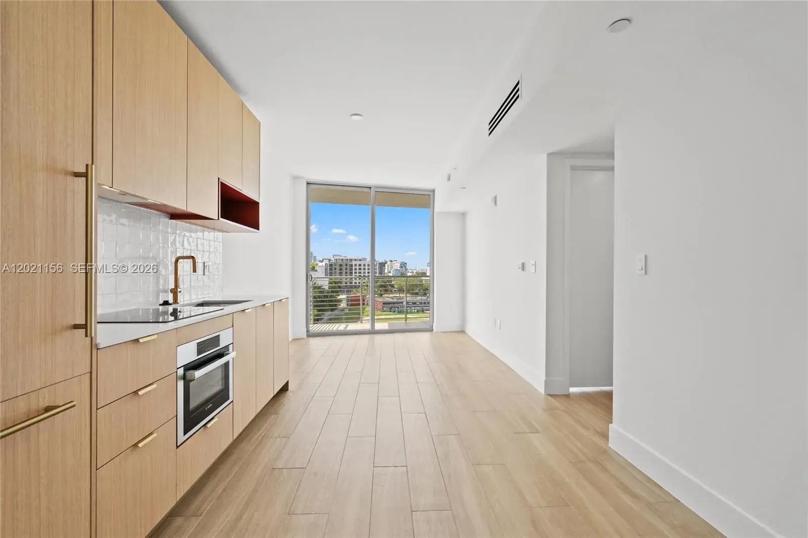 2 bedroom 2 bath Residential Lease for rent at 90 NE 32nd St # 627, Miami FL 33137