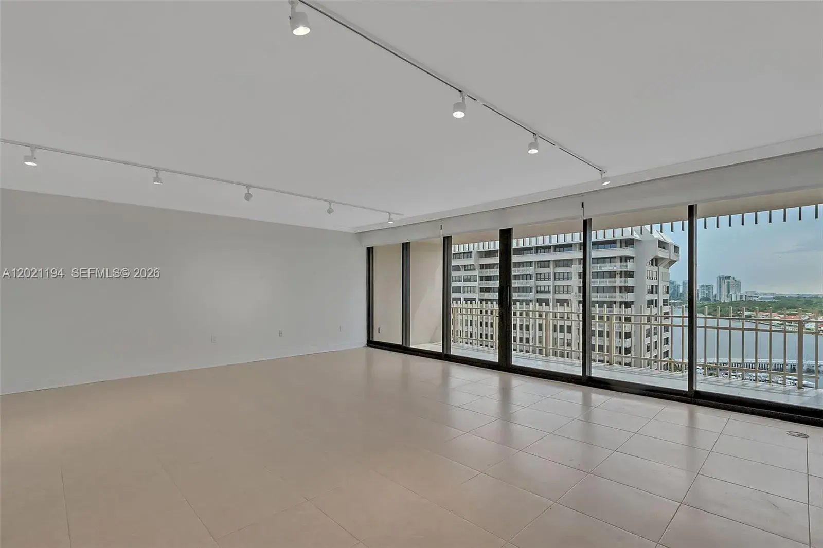 3 Grove Isle Dr # C1606, Coconut Grove FL 33133