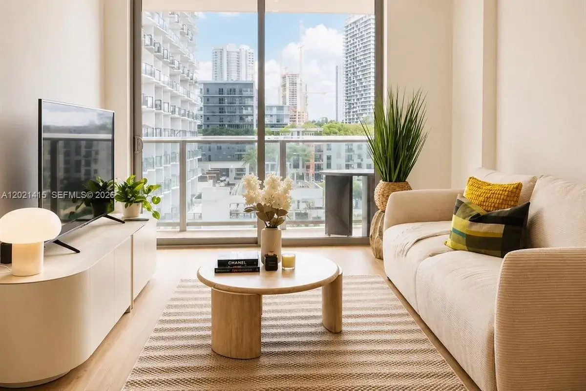 90 NE 32nd St # 903, Miami FL 33137