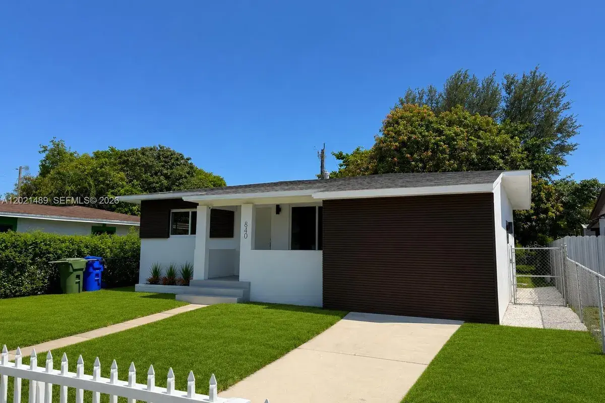 840 NW 67th St, Miami FL 33150
