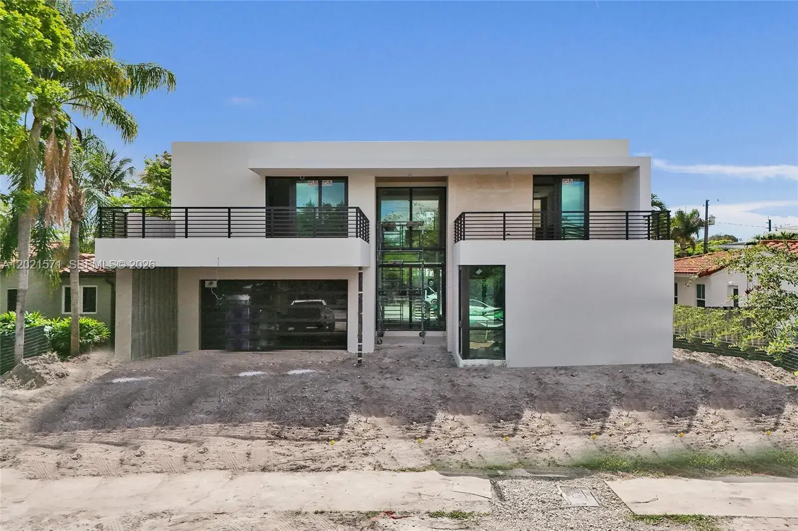 6 bedroom 7 bath for sale at 528 NE 13th Ave, Fort Lauderdale FL 33301