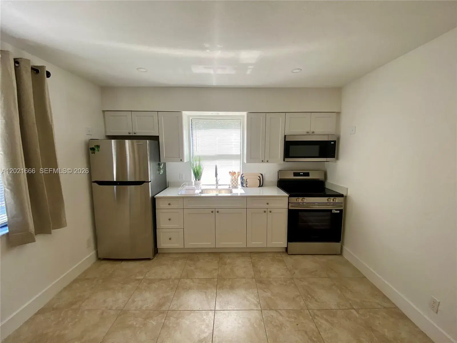 1 bedroom 1 bath Residential Lease for rent at 1112 N 61st Ter # B, Hollywood FL 33024