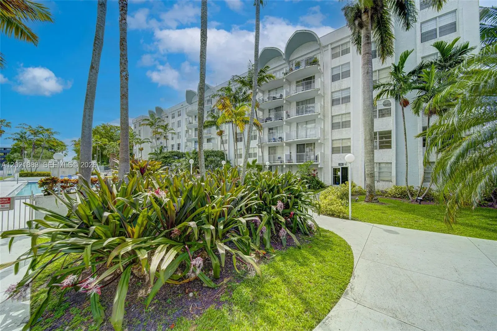 2 bedroom 2 bath Residential for sale at 494 NW 165th St Rd # 205, Miami FL 33169
