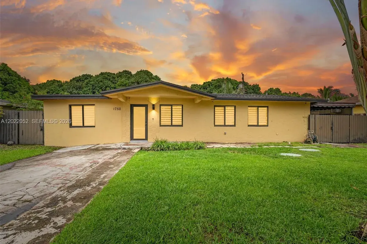 1752 NW 108th St, Miami FL 33167