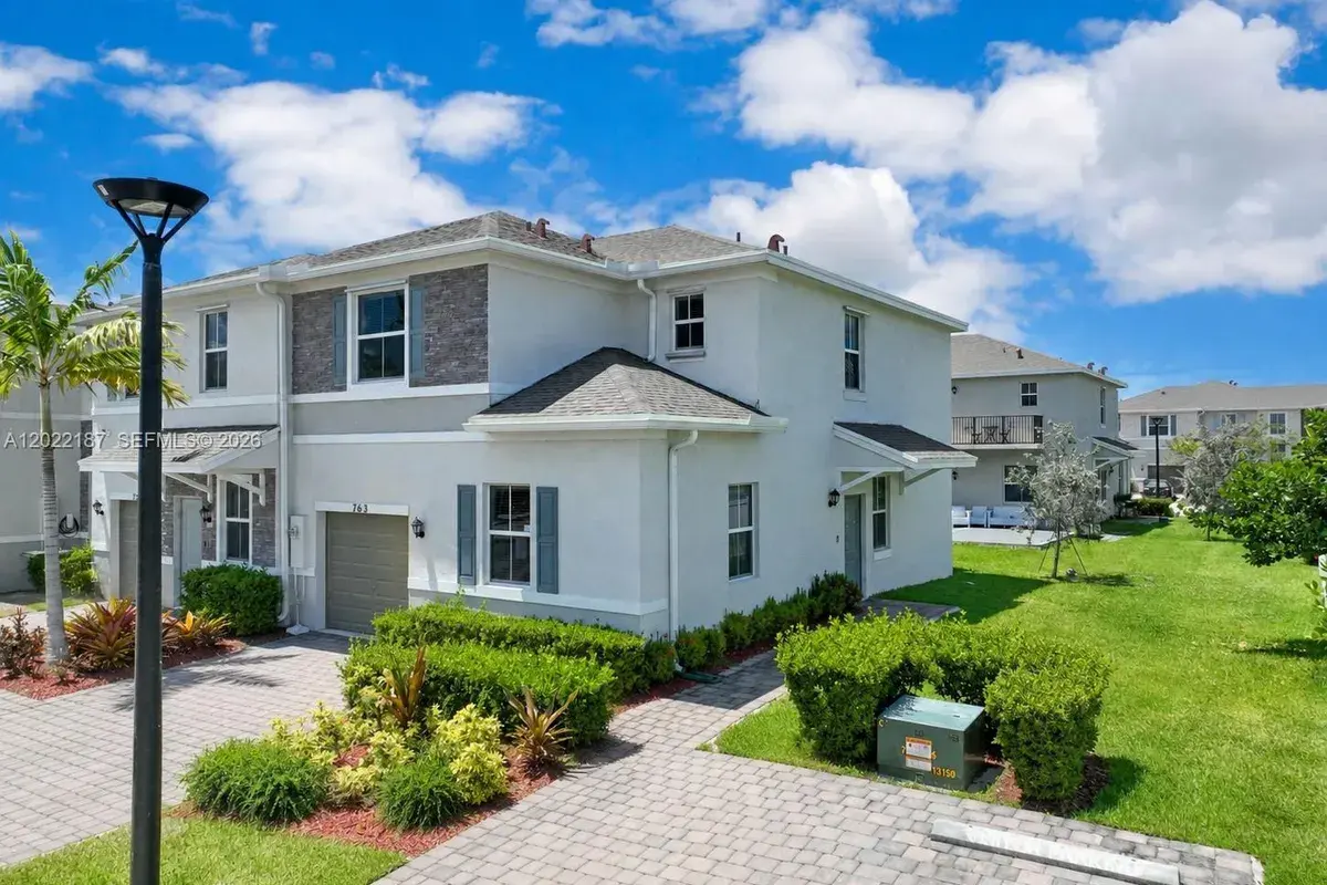 763 SE 17th St, Homestead FL 33034