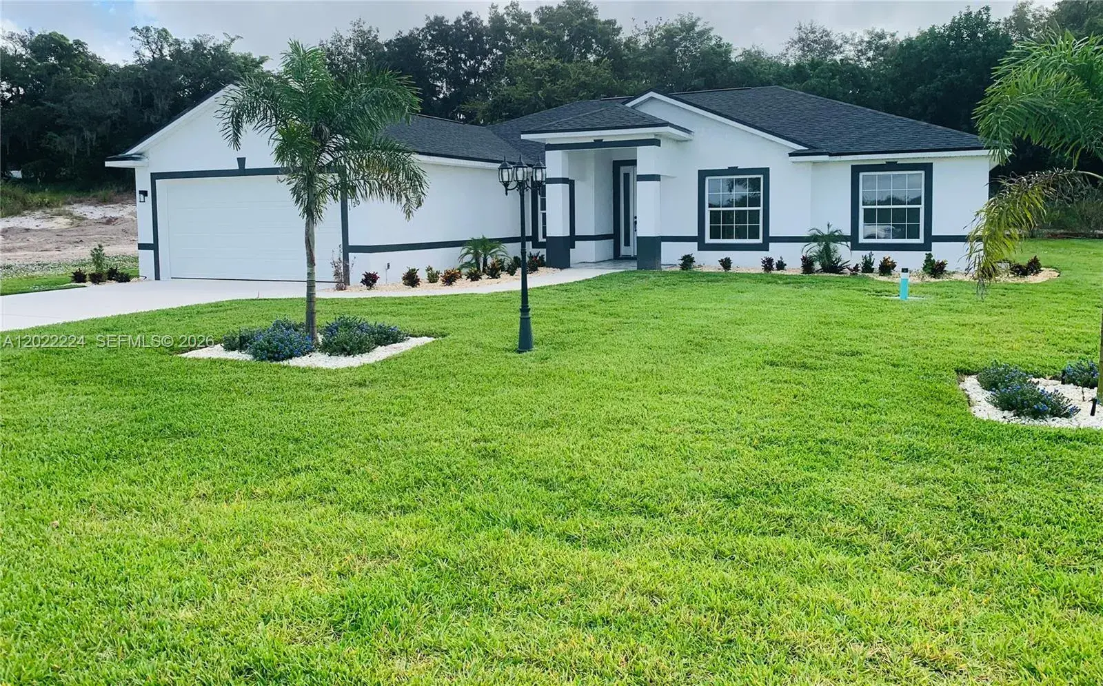 3 bedroom 2 bath Residential for sale at 120 CLINTON AVENUE, Lake Placid FL 33852