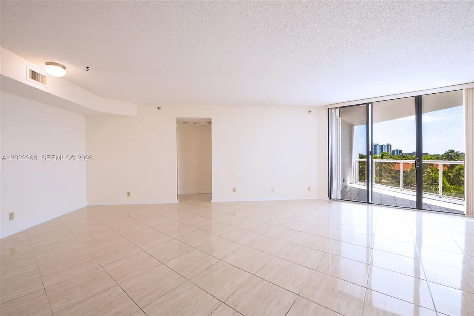 2 bedroom 2 bath Residential Lease for rent at 3610 Yacht Club Dr # 511, Aventura FL 33180