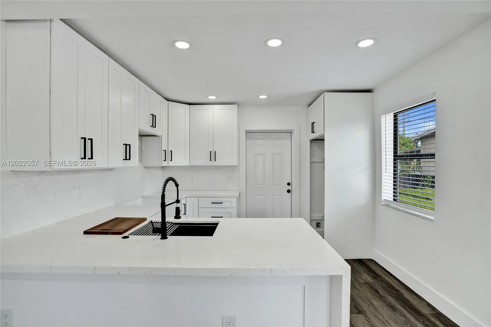 2 bedroom 1 bath Residential for sale at 733 NW 15th Ter, Fort Lauderdale FL 33311