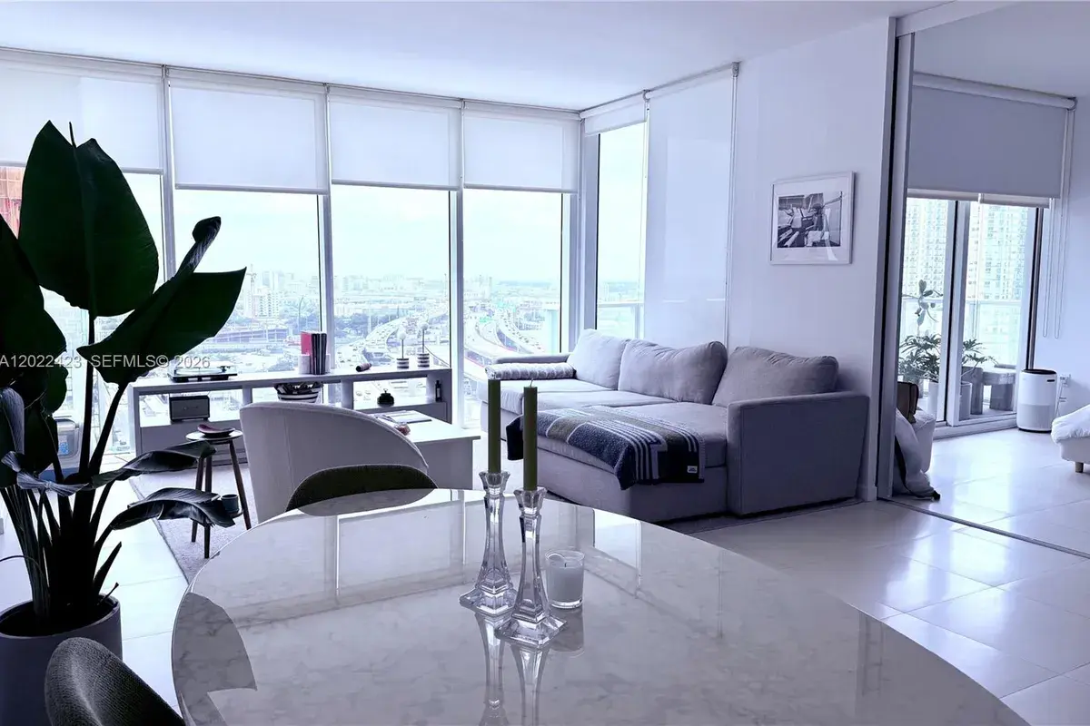 1040 Biscayne Blvd # 1606, Miami FL 33132