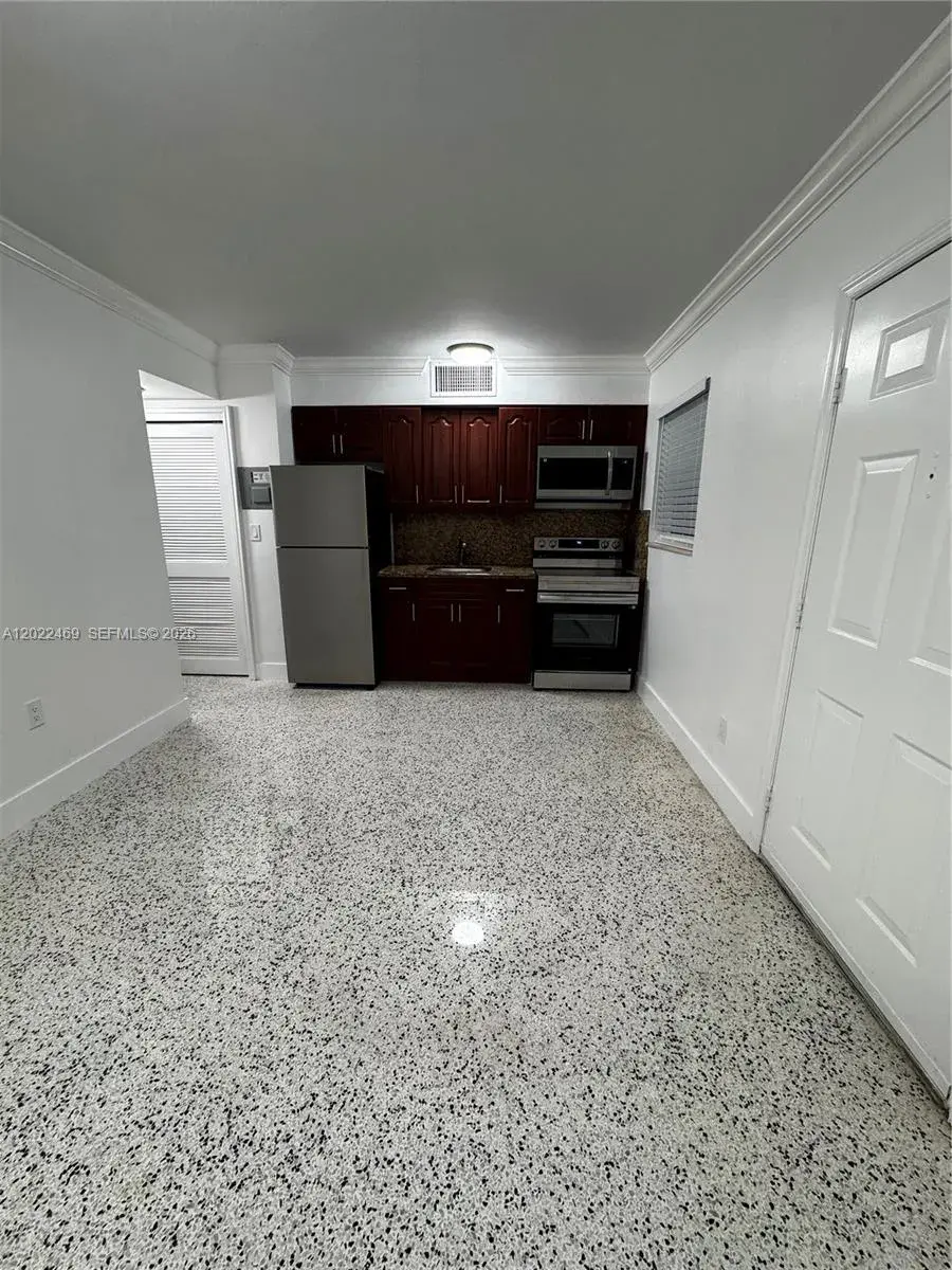 2725 SW 25th St # 1, Miami FL 33133