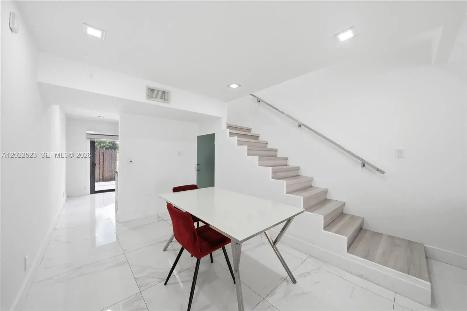 455 NE 210th Ter, Miami FL 33179
