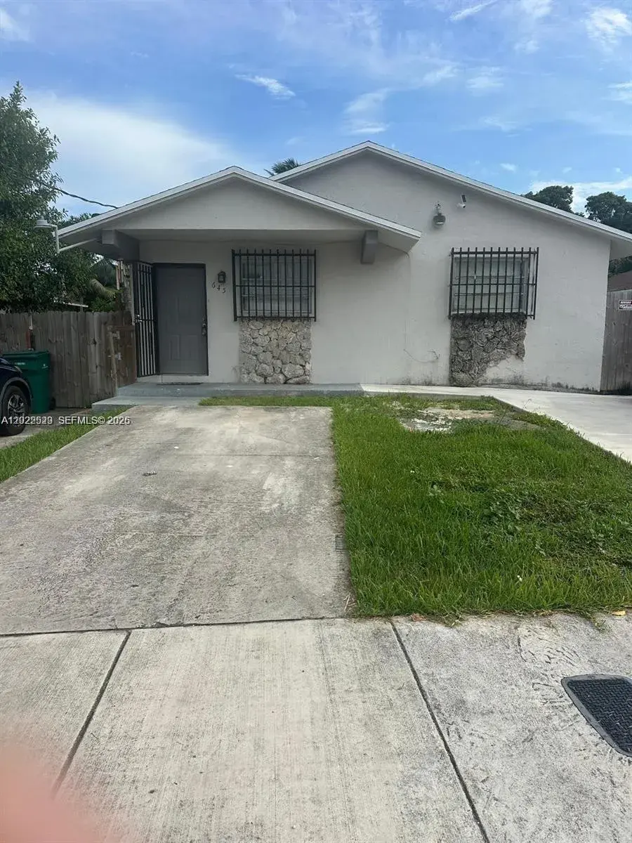 4 bedroom 2 bath Residential for sale at 645 NW 2nd St, Florida City FL 33034