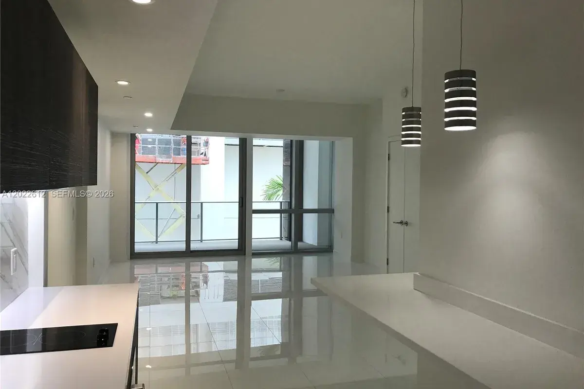 851 NE 1st Ave # 207, Miami FL 33132