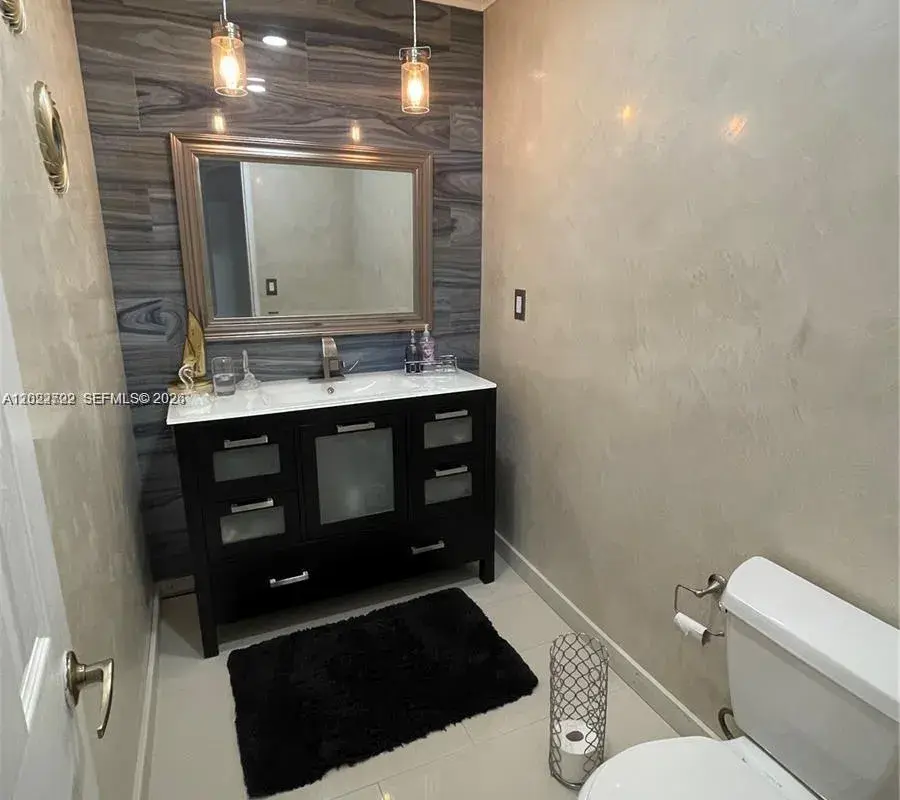 1640 N 70th Way, Hollywood FL 33024