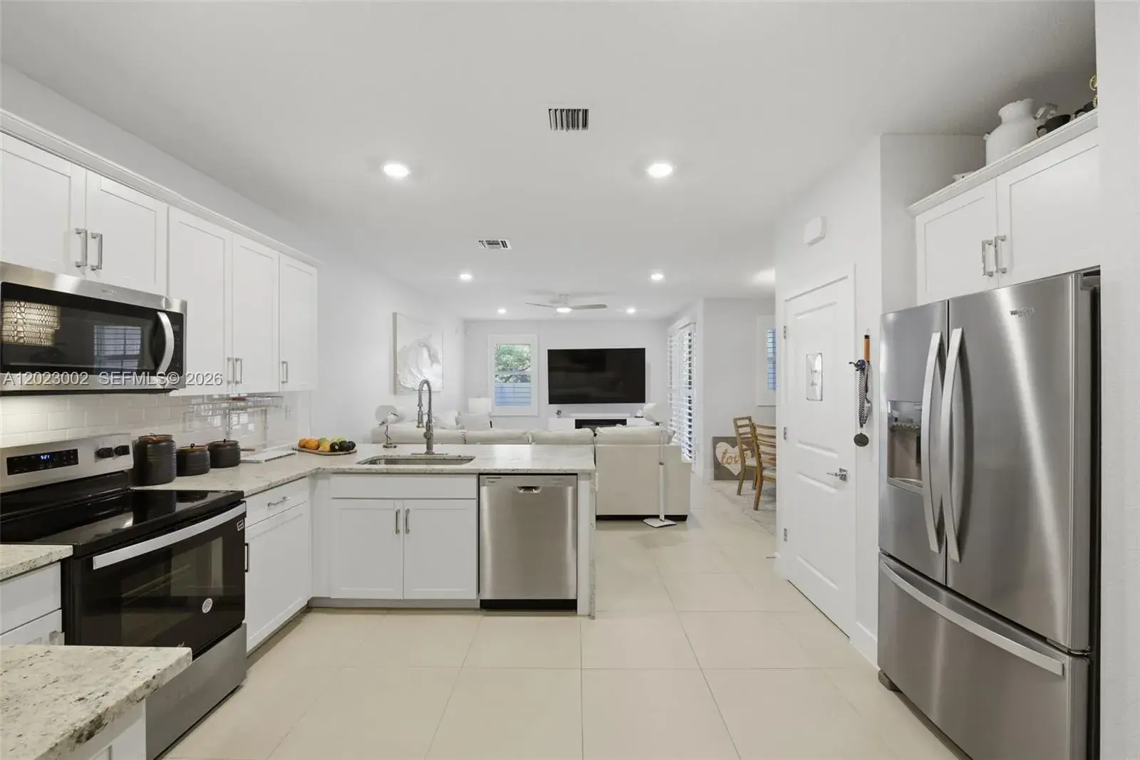283 SW 169th Lane, Pembroke Pines FL 33027 photo 2