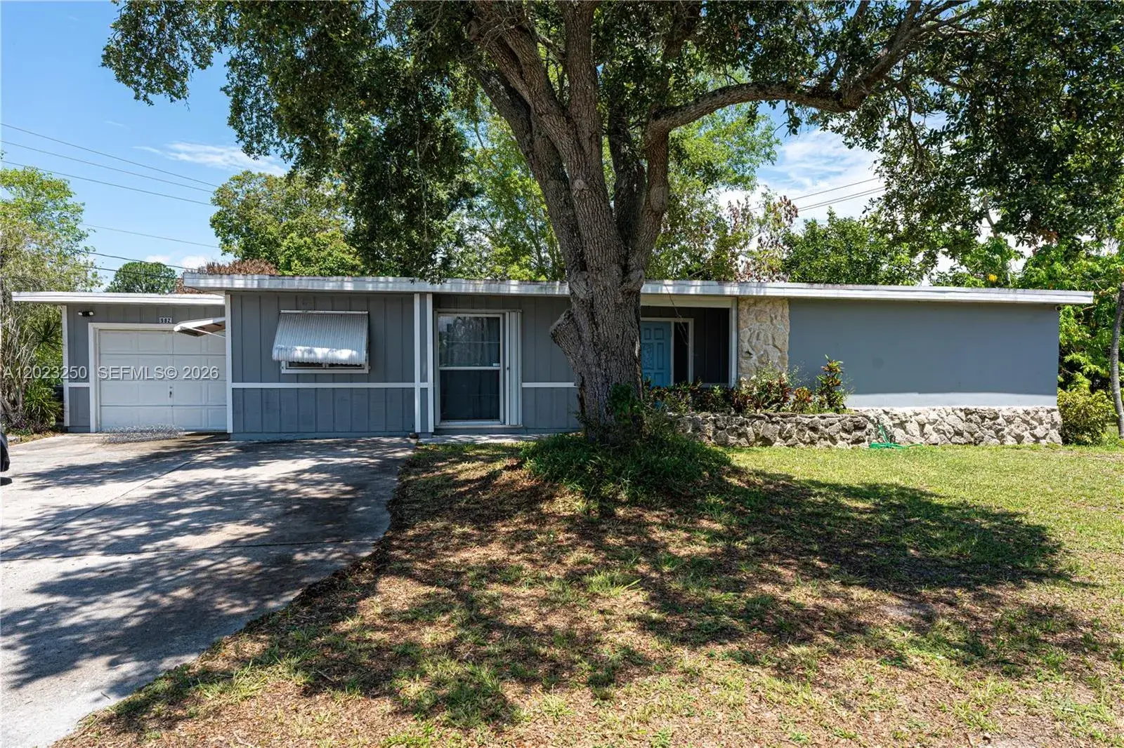 3 bedroom 2 bath Residential for sale at 982 SW Airoso Blvd, Port St. Lucie FL 34983