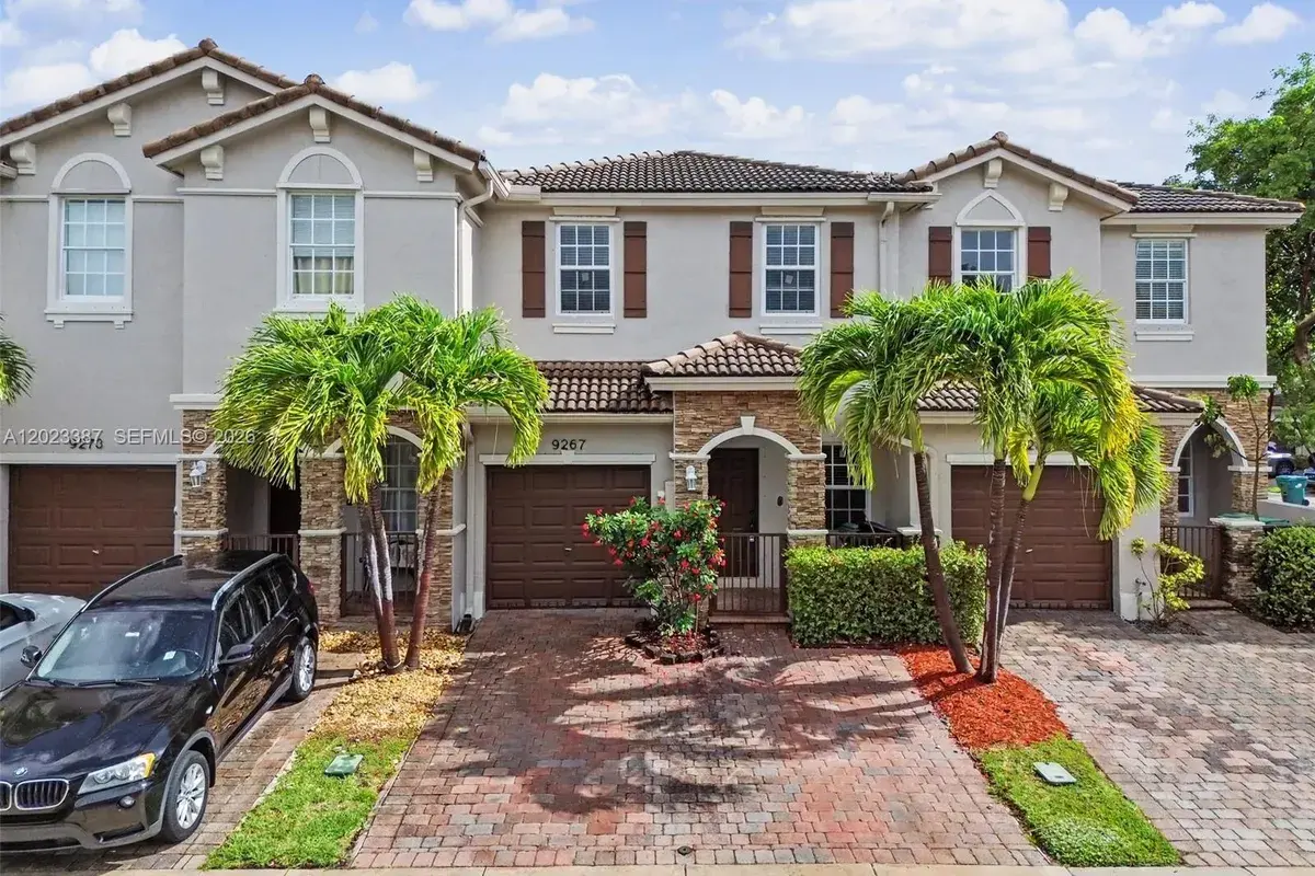 9267 SW 220th Ter, Cutler Bay FL 33190