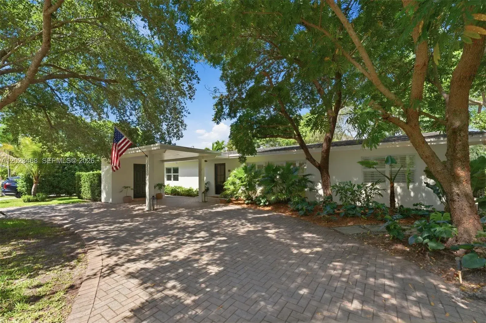 3 bedroom 2 bath Residential for sale at 7350 SW 65th Ave, South Miami FL 33143