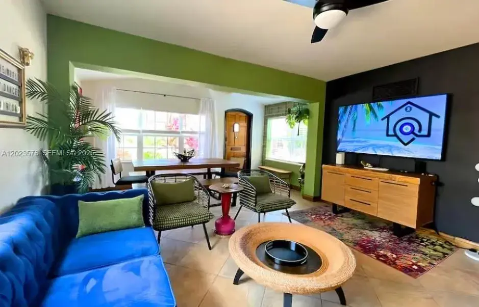 2 bedroom 2 bath Residential for sale at 2538 Liberty St, Hollywood FL 33020