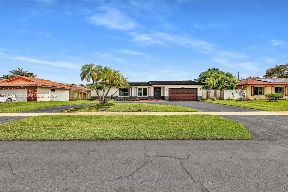 4 bedroom 2 bath Residential for sale at 5260 SW 10th Ct, Plantation FL 33317